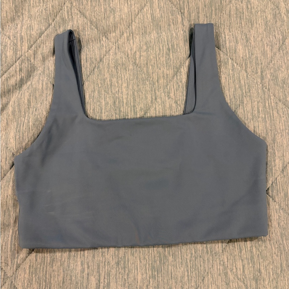 Light blue Girlfriend Collective Crop Top / Sports Bra - Size Small, Excellent